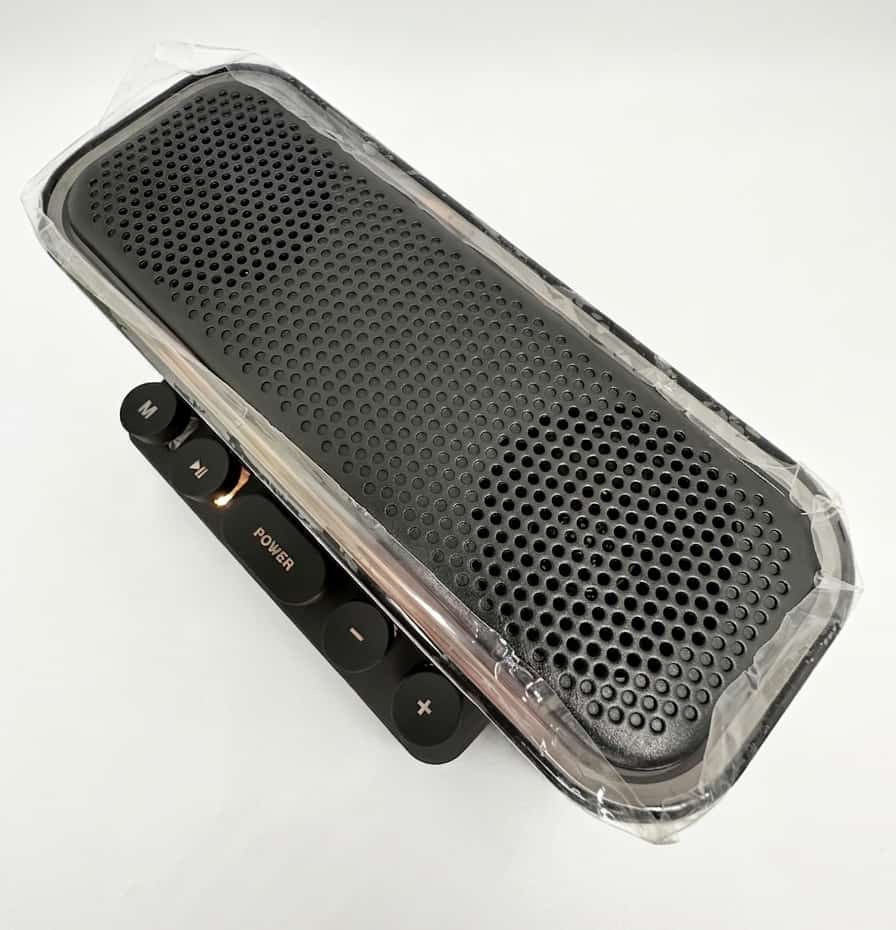 Parlante bluetooth con teclas y modos de colores transparente - Imagen 5